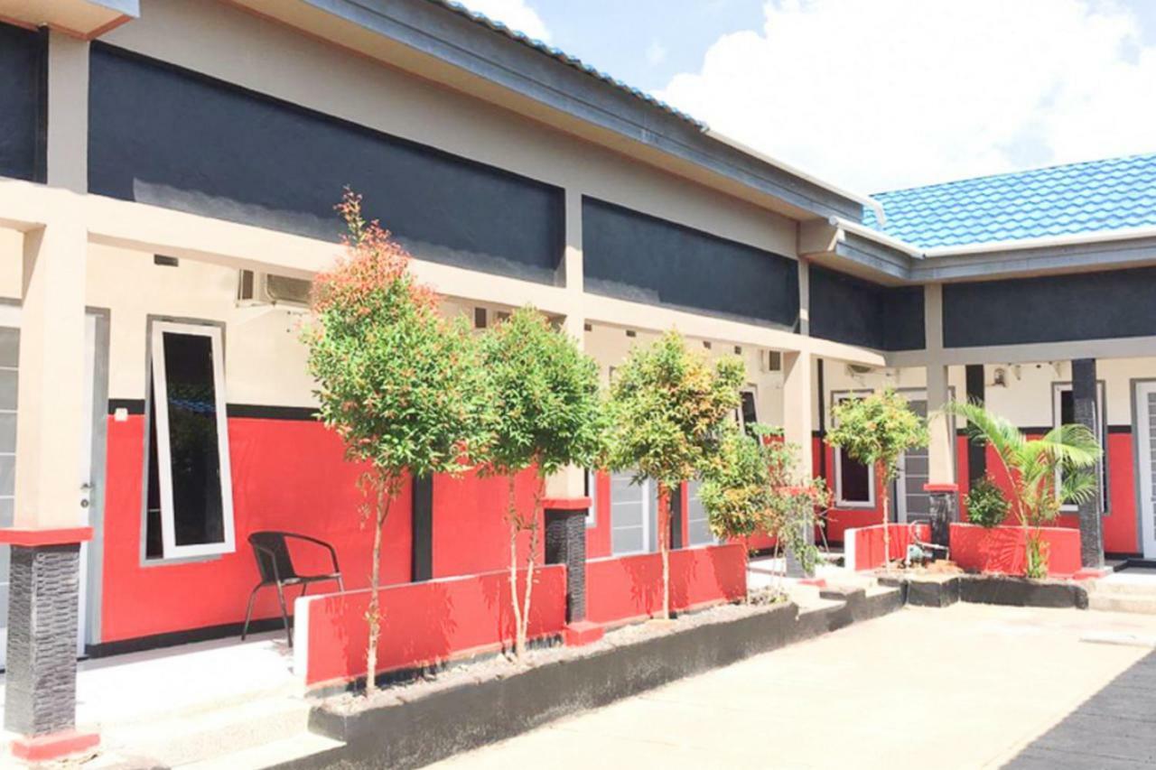Hotel Reddoorz @ Simpang Lima Jupiter Sorong Exteriér fotografie